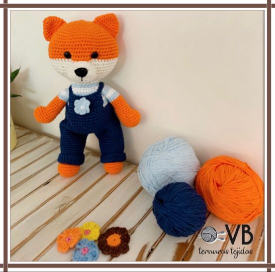 zorrito con jardinero